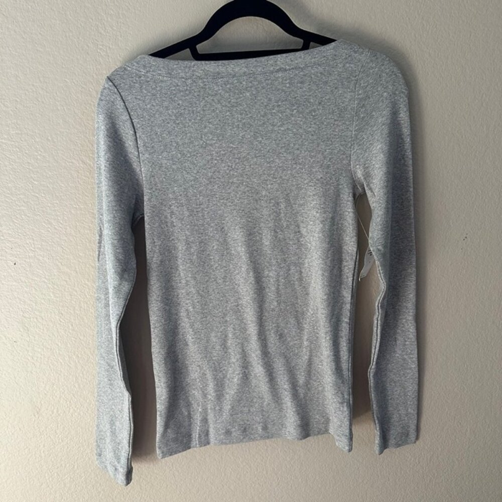 GAP Boat Neck Long Sleeves T-Shirt Women's Small Gray Casual Everyday Shirt